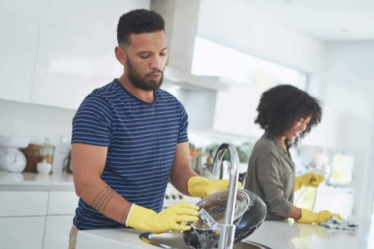 Preparando Sua Panela Antiaderente para a Primeira Lavagem